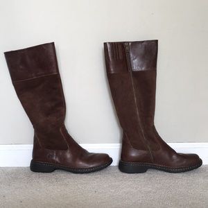 Brown leather Born Whitley boots
